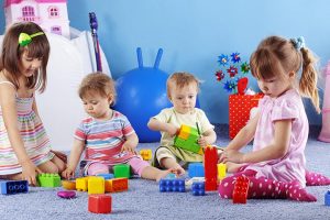 نقش اسباب بازی در رشد ذهنی کودکان