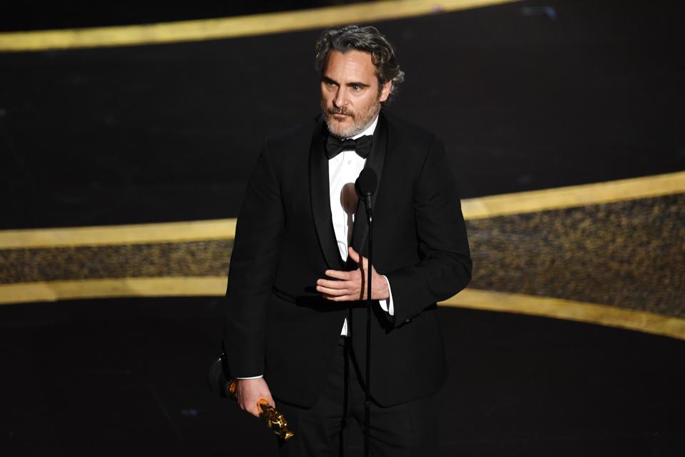 واکین فینیکس برنده جایزه اسکار بهترین بازیگر مرد