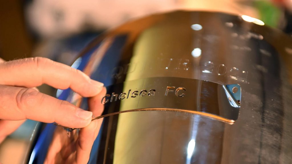 درج نام چلسی بر روی جام قهرمانی لیگ قهرمانان اروپا
