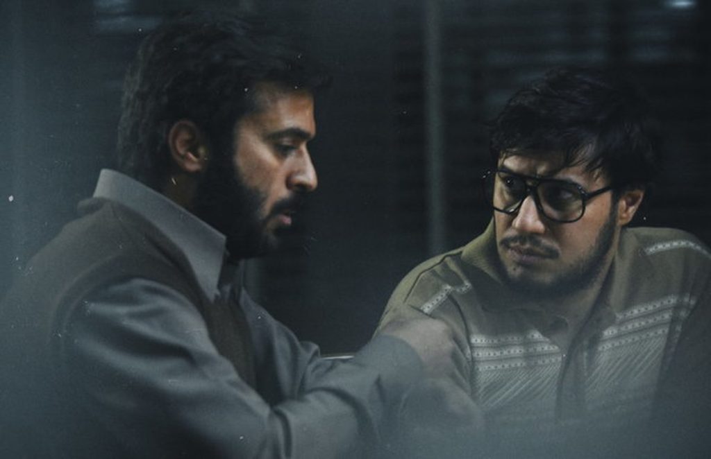 احمد مهرانفر و جواد عزتی در فیلم ماجرای نیمروز