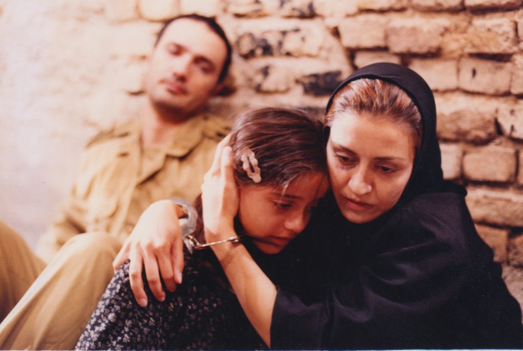 مریلا زارعی و محمدرضا فروتن در فیلم سربازهای جمعه